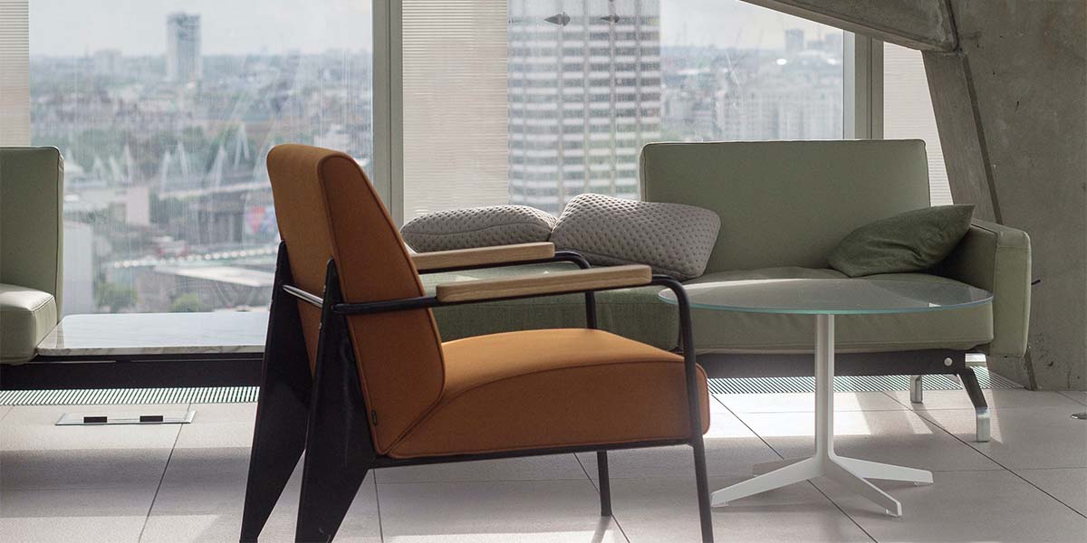 A chair for a therapist